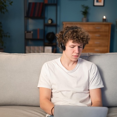 Sesión terapia infantil y para adolescentes online